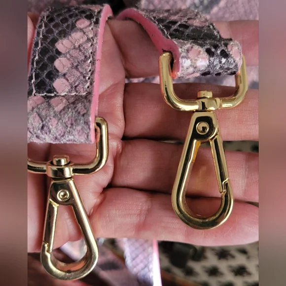 VITTORIA Napoli  pink python embossed  raw leather mini drawstring crossbody bag - Picture 15 of 16